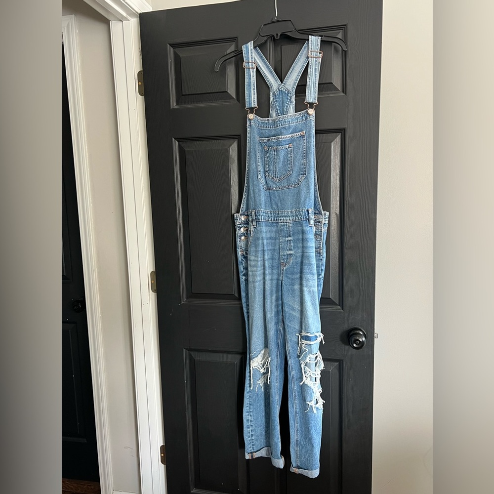 Tomgirl American Eagle overalls